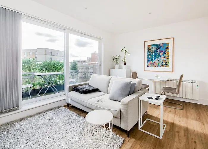 Central , Balcony, Free Parking